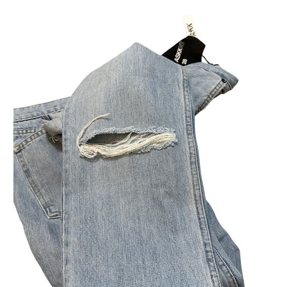 Askk New York Distressed Cropped High Rise Light Wash Jeans Size 28 New NWT - Picture 8 of 8